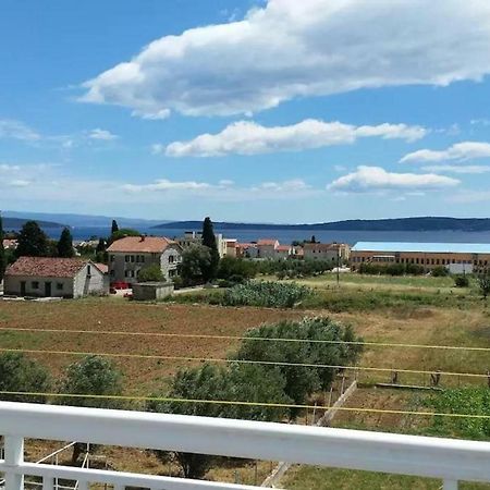 Cozy Apartment With Sea View Kastela Exterior photo